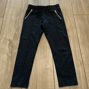 Cat&Jack girls black leggings with gold zipper details. GUC